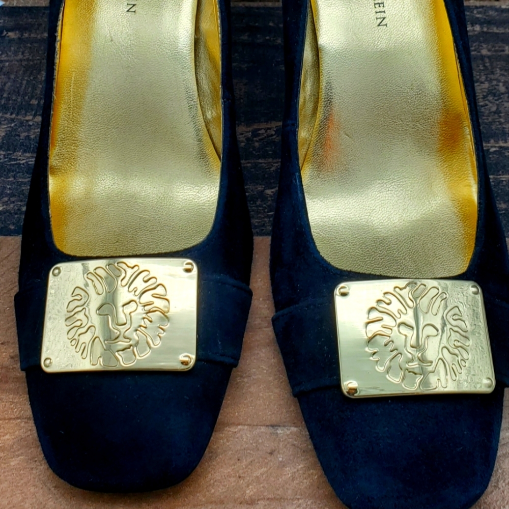Anne Klein sueded monogram pumps 7.5